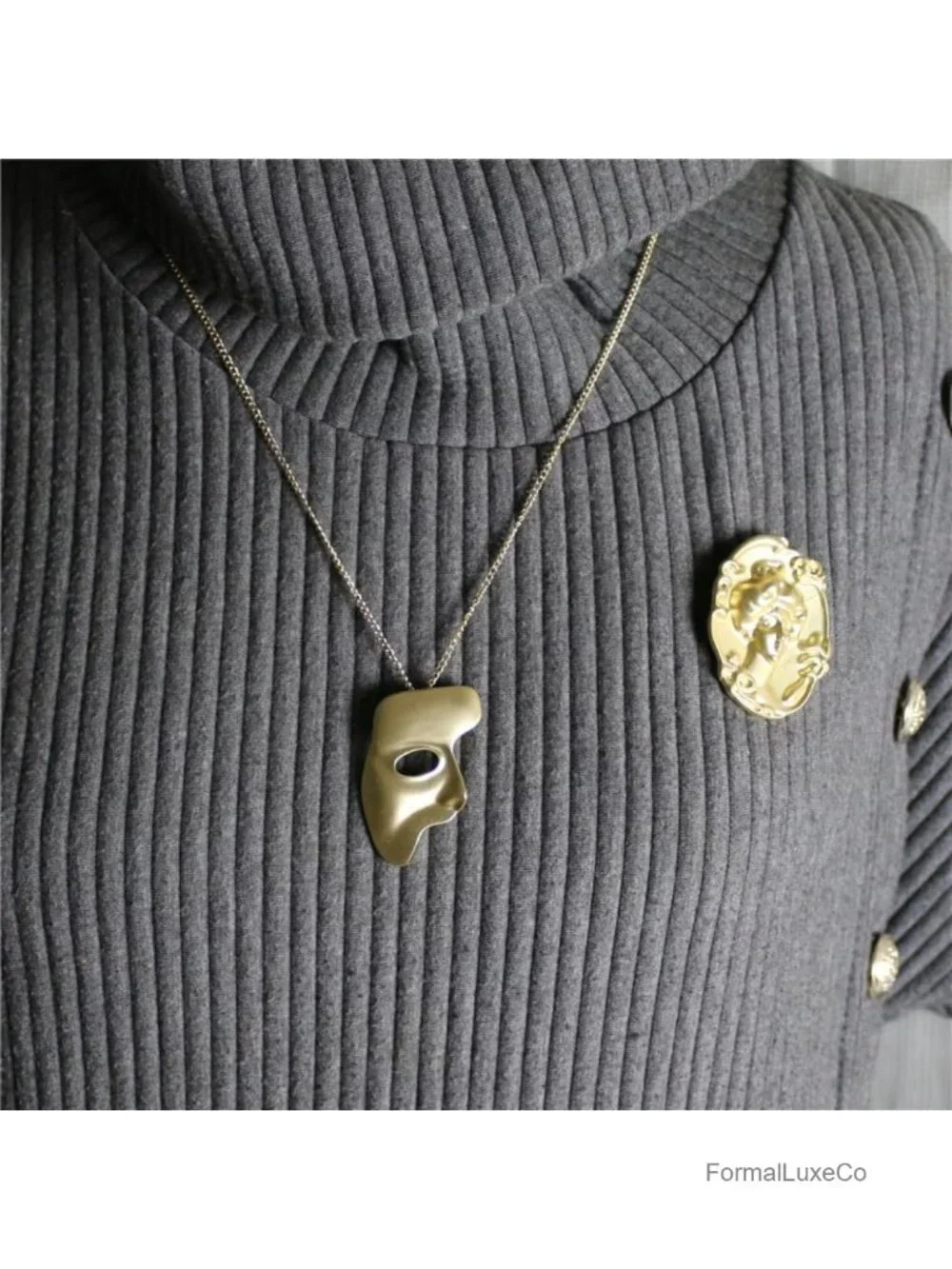 Statement Human Face Pendant Necklace Removable Brooch Pin Opera Mask Punk